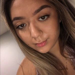 Meet your Posher, Karina